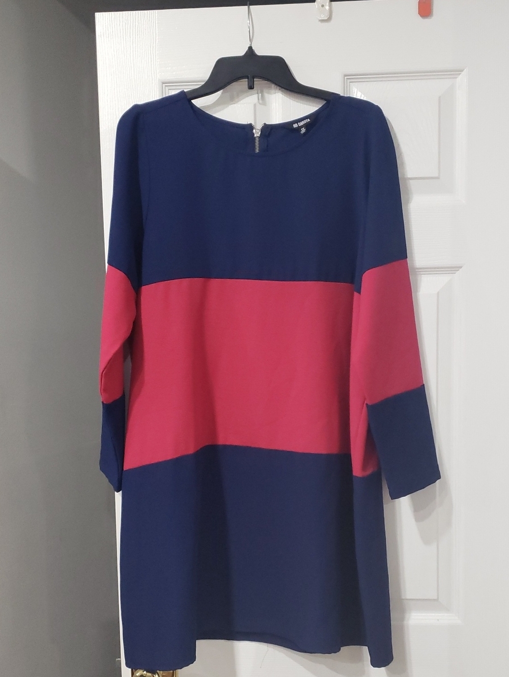 BB Dakota Navy and Pink Colorblock Long Sleeve Shift Dress